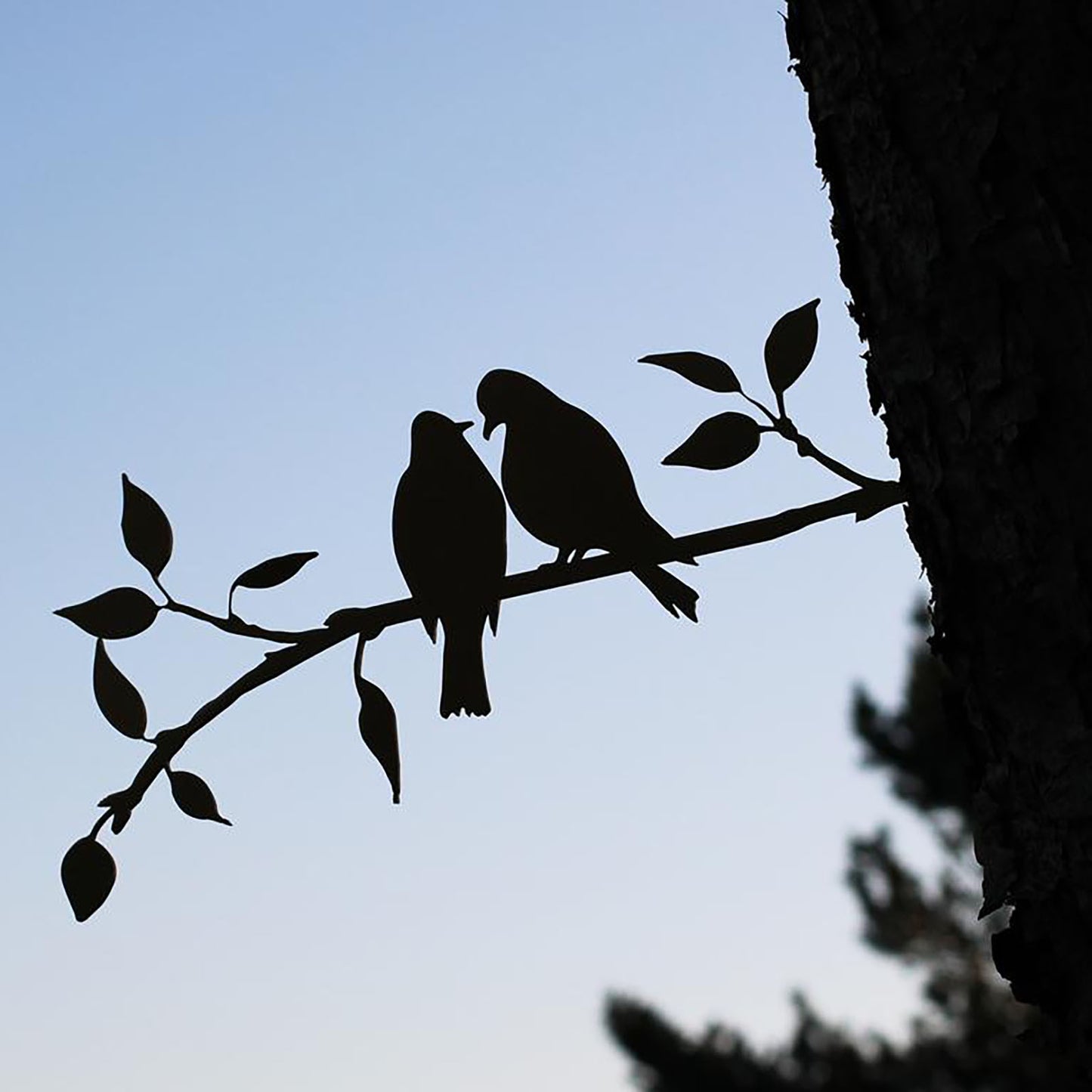 Garden Art: Metal Yard Ornaments